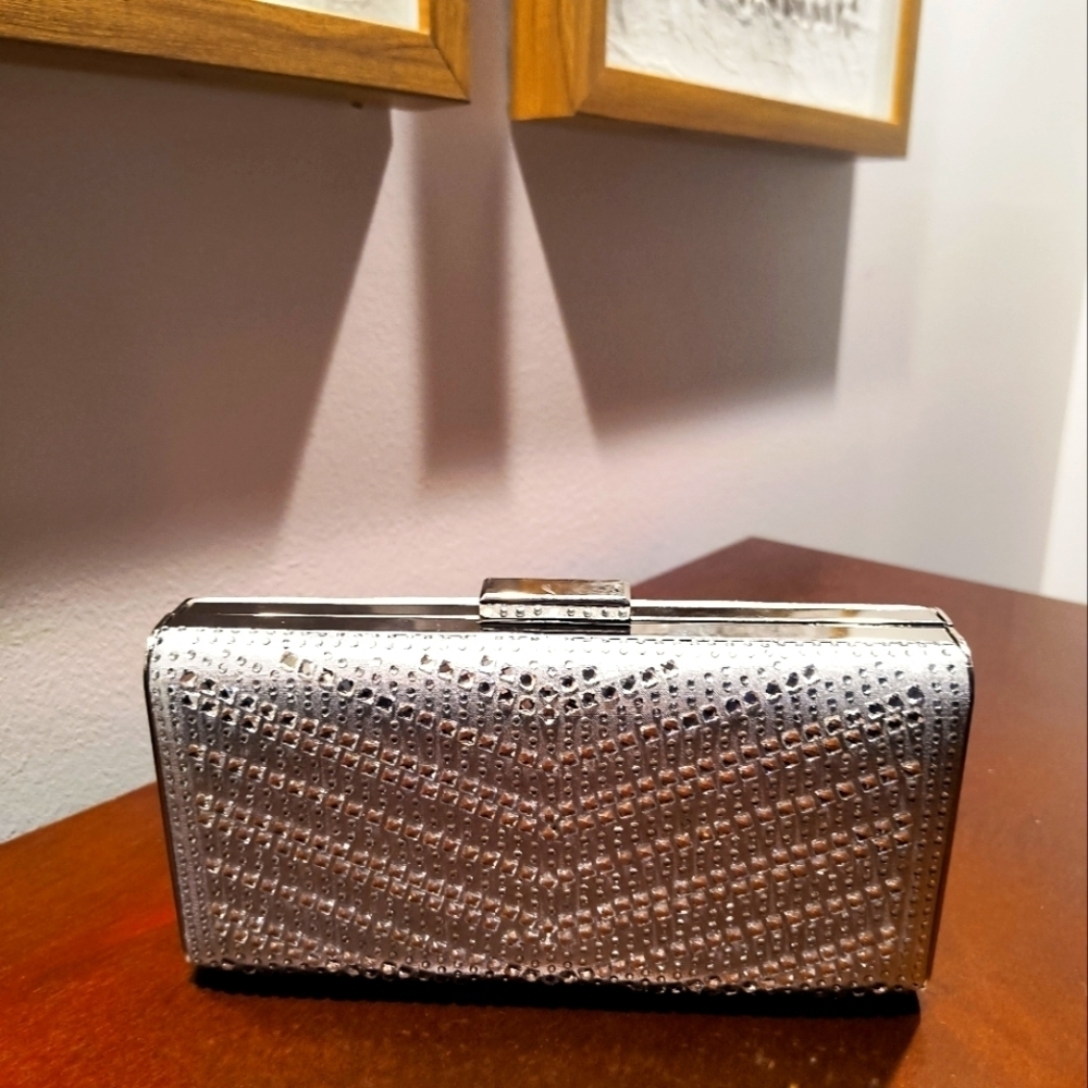 Silver sparkle formal clasped clutch purse